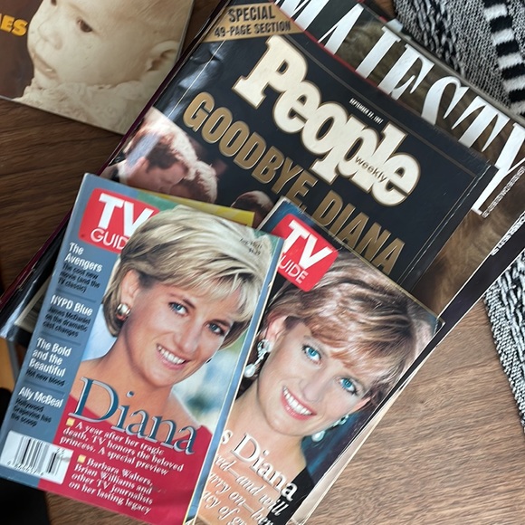 Vintage Princess Diana magazines - Picture 4 of 5